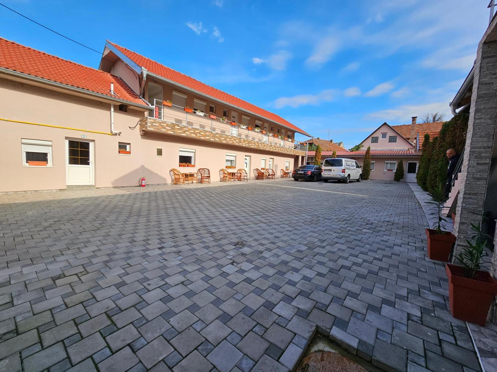 Rooms Stefan Subotica Buitenkant foto
